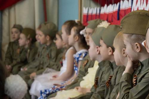 ОХУ Украинд хийсэн дайныхаа  талаар сургалтын хөтөлбөрт багтаахаар болжээ