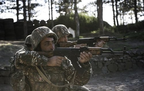 Армени, Азербайжан дахин мөргөлдөж, цэргийн хохирол амслаа