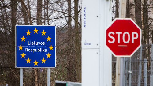 Балтийн орнууд болон Польш өнөөдрөөс эхлэн Орос, Беларусийн иргэдийг нэвтрүүлэхгүй