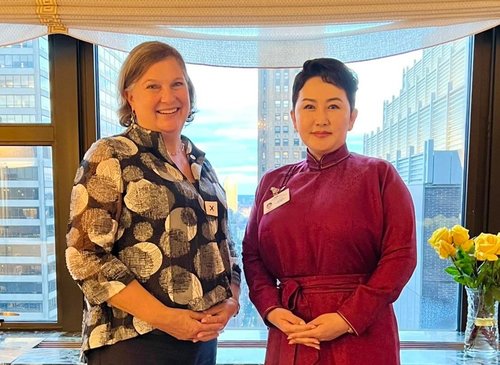 Б.Батцэцэг сайд АНУ-ын ТНБД-ын улс төрийн асуудал эрхэлсэн орлогчийг хүлээн авч уулзлаа