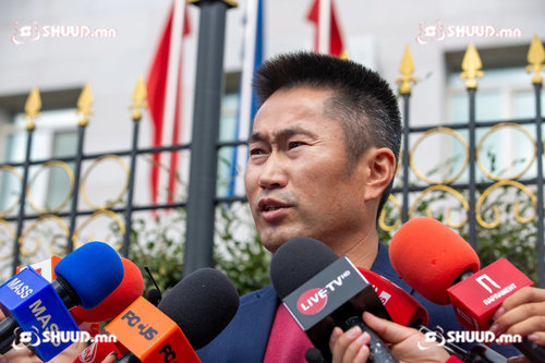 Х.Отгонбат: Архангай аймгийн Засаг даргын эсрэг иргэний зориг гарган тэмцэж байна