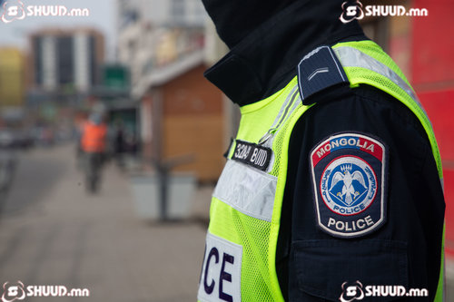 Цагдаа нарт холбогдох хахуулийн хэргийг прокурорт хүргүүллээ