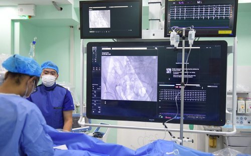 Зургаан аймаг зүрх судасны өвчлөлийг оношлох аппараттай боллоо