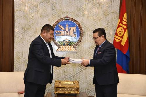 Геодези, зурагзүйн тухай хуулийн шинэчилсэн найруулгын төслийг өргөн барилаа