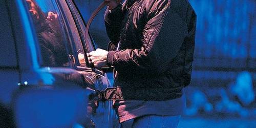 Өсвөр насны хүүхэд автомашин хулгайлсныг илрүүлжээ