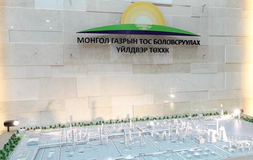 Газрын тосны үйлдвэрийн талбайн байгууламжийн ажил 70 гаруй хувьтай байна