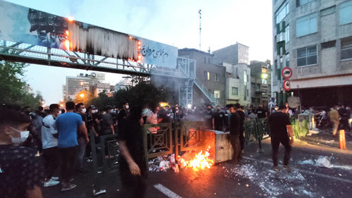 Иранд эмх замбараагүй байдалд оролцсон хэргээр гадаадын 14 иргэн баривчлагджээ