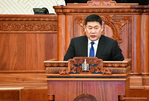 Л.Оюун-Эрдэнэ: Улаанбаатар хот авлигын бэлгэ тэмдэг болсон цементэн ширэнгэ болж хувирлаа