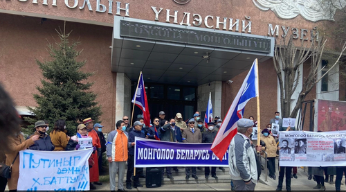 СибРеал: Монголд боловсролтой хүмүүс Украиныг дэмждэг