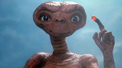 Спилбергийн киноны гол баатар харь гарагийн хүнийг гурван саяар худалдана