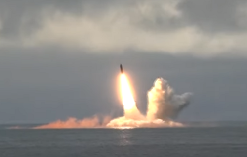 ОХУ атомын шумбагч хөлгөөс баллистик пуужин харважээ