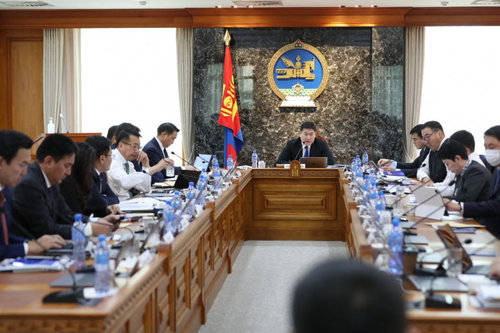 ШУУД: Засгийн газрын хуралдаанаас гаргасан шийдвэрийг танилцуулж байна