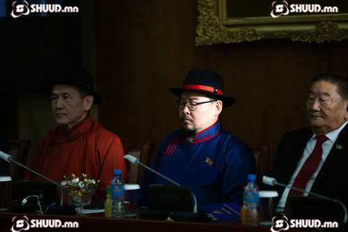 ФОТО: Анхны УИХ-ын гишүүдэд хүндэтгэл үзүүллээ