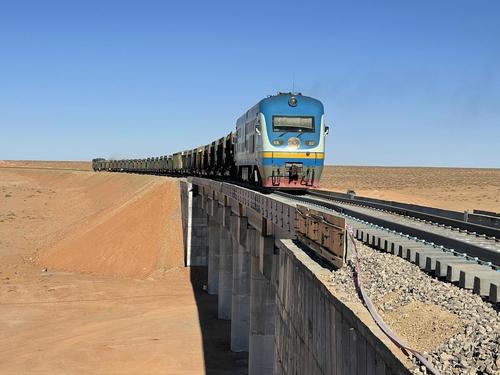 Зүүнбаян-Ханги чиглэлийн төмөр зам ашиглалтад орлоо