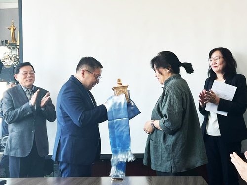 “Эрдэнэс Монгол” ХХК-ийн гүйцэтгэх захирал С.Наранцогт ажлаа хүлээн авлаа