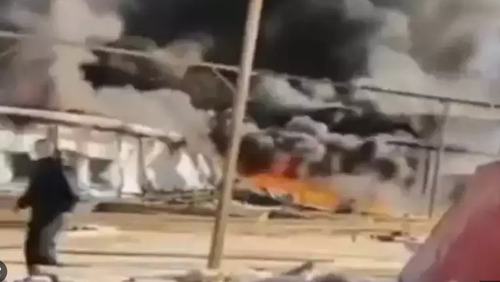 Хятадад эсэргүүцэгчид ковидын тусгаарлалтын төвийг шатаажээ