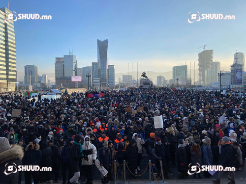 Их, дээд сургуулиудын оюутны зөвлөлийн удирдлага руу мөнгө шилжүүлсэн баримтыг шалгаж байна