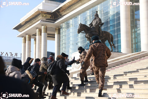 ТАНХАЙРСАН ЖАГСАГЧИЙГ 10 ХОНОГ БАРИВЧИЛЛАА