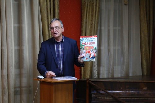 Оросын судлаач: Монгол дахь эсэргүүцэл АНУ-д ашигтай