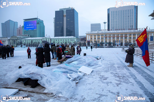 Жагсагчдаас 29 хүн эмнэлэгт хүргэгджээ
