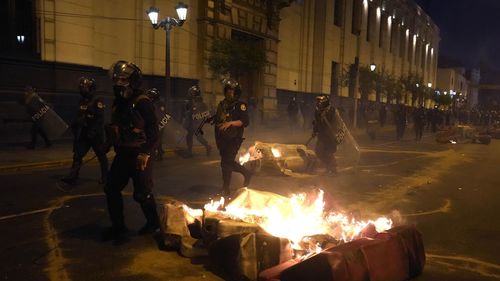 Перуд болсон эсэргүүцлийн үеэр найман хүн амиа алджээ