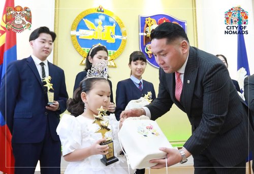 Нийслэлийн шилдэг хүүхдүүдийг шалгарууллаа