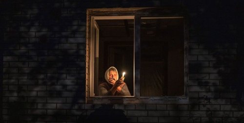 Украинд есөн сая хүн гэрэл цахилгаангүй амьдарч байна
