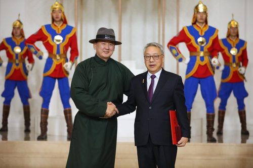 Р. Амаржаргалд Онц бөгөөд бүрэн эрхт элчин сайд цол хүртээв