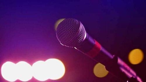 Киргизийн дуучдыг ам барихыг хоригложээ