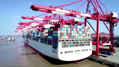 Шанхайн боомт дэлхийн хамгийн ачаалалтай боомтоор 13 дахь жилдээ тодорлоо