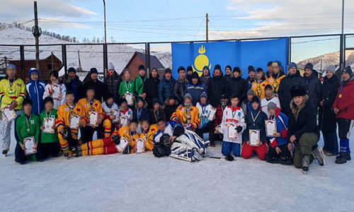 Буриадад болсон тэмцээнд монгол хоккейчин хүүхдүүд түрүүлжээ