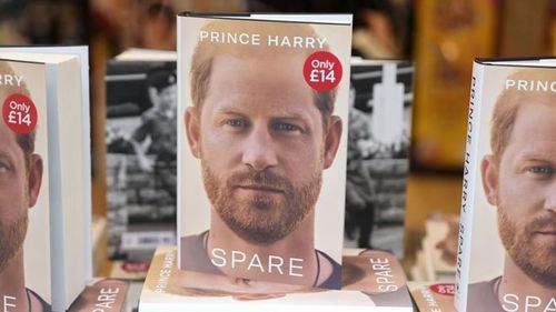 Ханхүү Харри дуулиант дурсамж номноосоо 20 сая долларын орлого олжээ