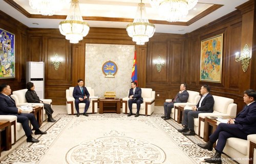 Төсвийн хуульд нэмэлт, өөрчлөлт оруулах төслийг өргөн мэдүүллээ