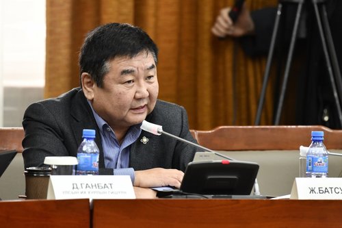 Д.Ганбат: Авлигатай тэмцэх хөтөлбөр хэлэлцэж байхад АТГ-ын дарга, Ерөнхий сайд алга