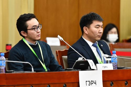 991 сая төгрөгийн зээлийн асуудалтай Л.Чулуунбаатар хилээр гарчээ