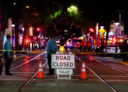 АНУ-ын Калифорнид гэмт этгээд гал нээсний улмаас зургаан хүн амиа алджээ