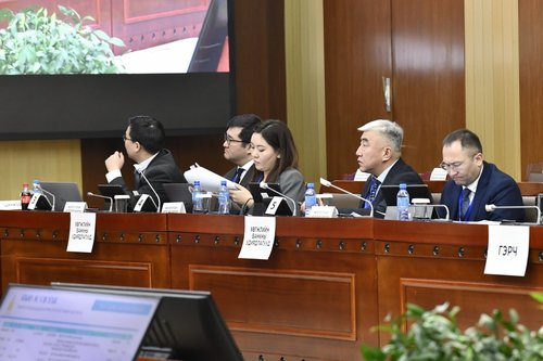 Хөгжлийн банкнаас дөрвөн тэрбум төгрөгийн зээл авсан Б.Гантүлхүүр оргон зайлжээ