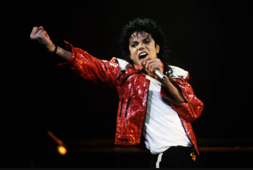 Попын хаан Майкл Жексоны тухай кино хийнэ