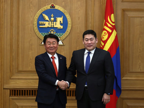 Ерөнхий сайд Л.Оюун-Эрдэнэ БНСУ-ын шинэ Элчин сайдтай уулзлаа