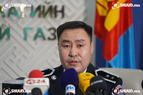 Сэтгүүлч Б.Анхбаярыг бусдын эрхэнд ноцтой халдсан хэмээн үзэж яллагдагчаар татсан