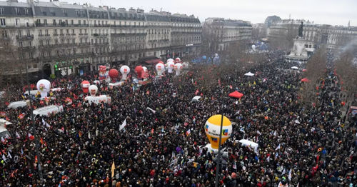 Францад тэтгэврийн шинэчлэлийн эсрэг жагсаалд 2,8 сая хүн оролцжээ