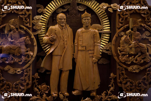 ФОТО: Их жанжин Д.Сүхбаатар дүрслэх урлагийн бүтээлд мөнхөрсөн нь