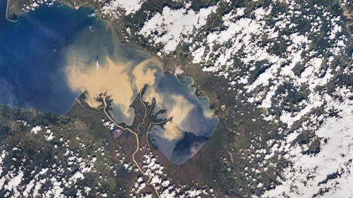 Колумбын агаарын орон зайд үл мэдэгдэх агаарын бөмбөлөг нэвтэрчээ