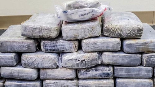 Ла-Маншийн наран шарлагын газраас  нэг тонн хар тамхи олджээ