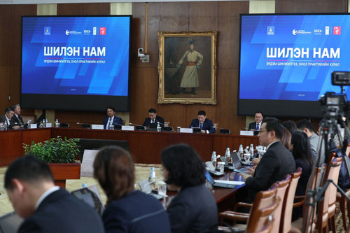 Л.Оюун-Эрдэнэ: Мөнгөнөөс хэт хамааралтай сонгуулийн тогтолцоог өөрчлөх зайлшгүй шаардлагатай