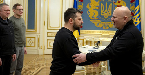 Гааг дахь Олон улсын эрүүгийн шүүхийн прокурор Украинд очжээ