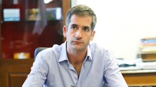 Афин хотын дарга өөрийг нь заналхийлж, сум дайсан захидал хүлээн авчээ