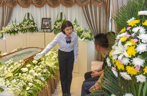 Шанхайд буяны ажил гүйцэтгэгч мэргэжилтэн бэлдэх академи байгуулагдана