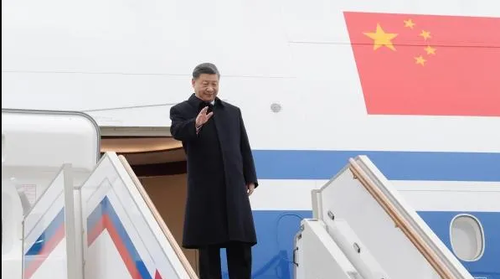 Ши Жинпиний айлчлал өндөрлөж, Москвагаас нислээ