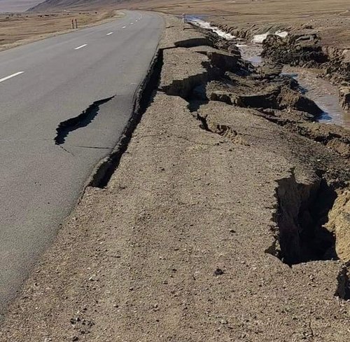 Дарханы зам эвдэрчээ